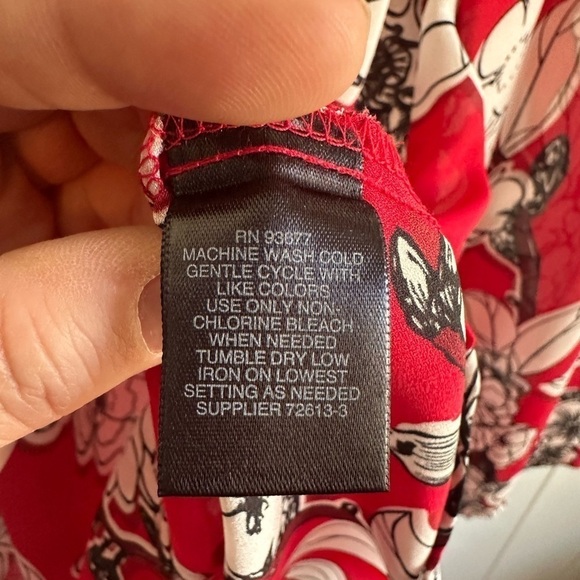 Liz Claiborne Career Red and White Floral Sheer Blouse Size Small - Picture 10 of 10